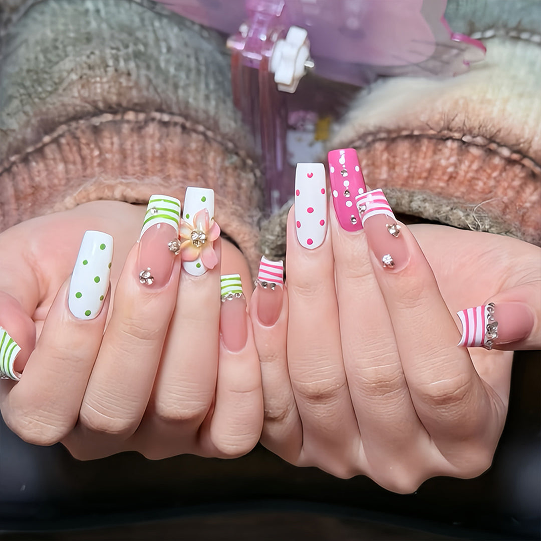 Artificial nails with creative patterns and applications Kalsten
