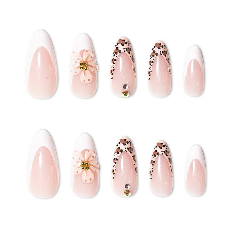 Elegant Floral-Accent Press-On Nails Kalsten