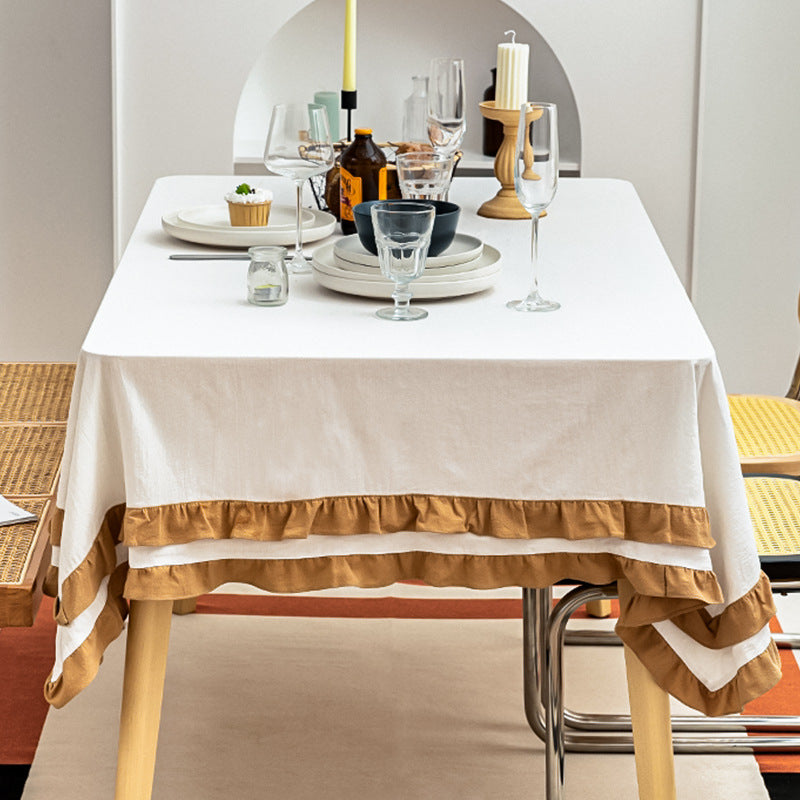 Round tablecloth with quilted textured relief and double-layered ruffle Kalsten