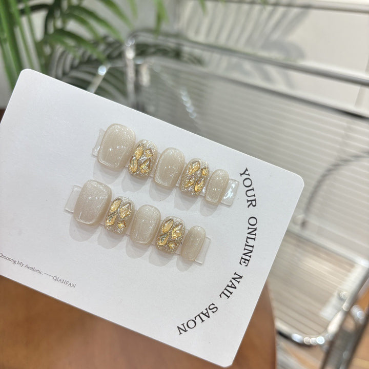Artifical nail tips with glitter and rhinestones Kalsten