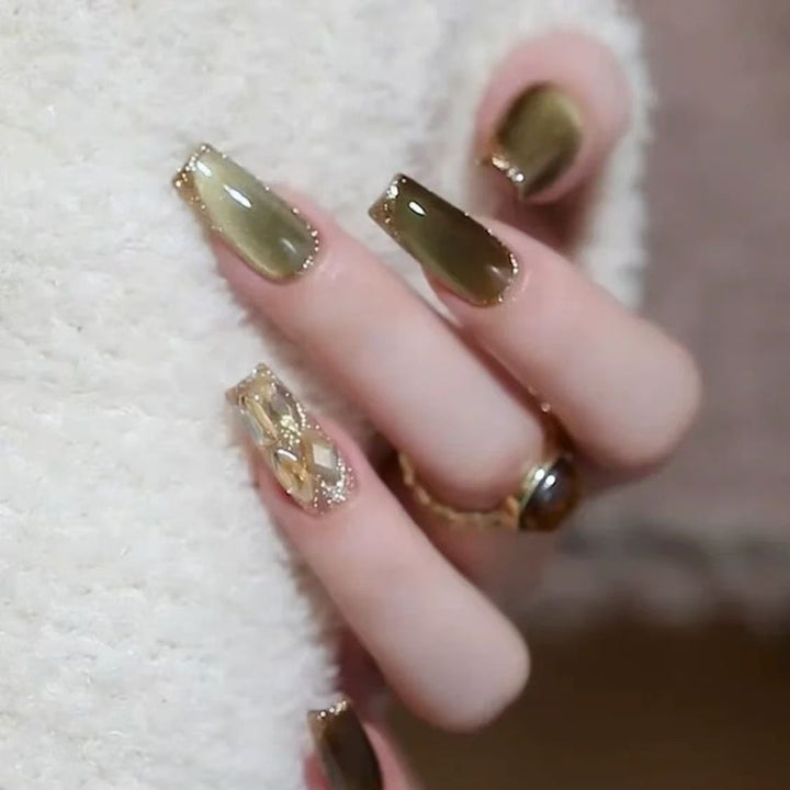 Glamorous Luxurious Press-On Nail Set Kalsten