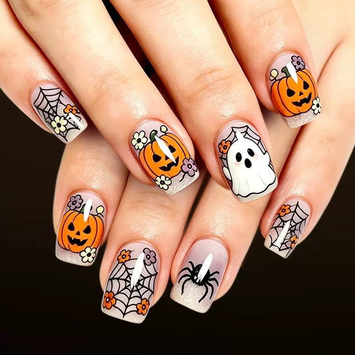 Art nail set with festive Halloween designs Kalsten