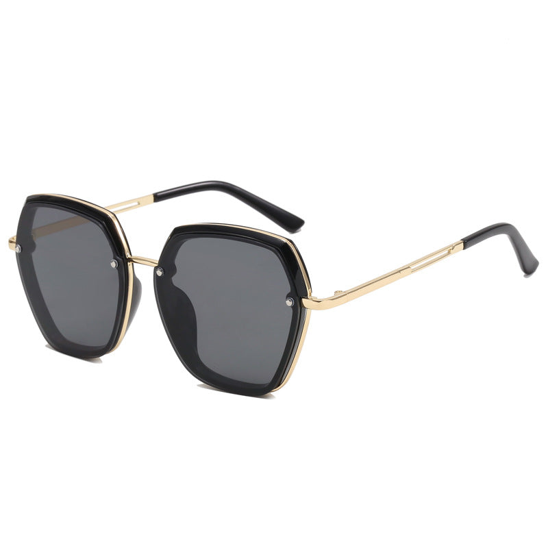 Women's Fashion Oversized Sunglasses with Elegant Frame Structure Kalsten