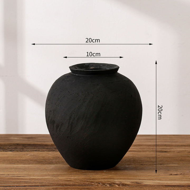 Elegant and timeless decorative vase Kalsten