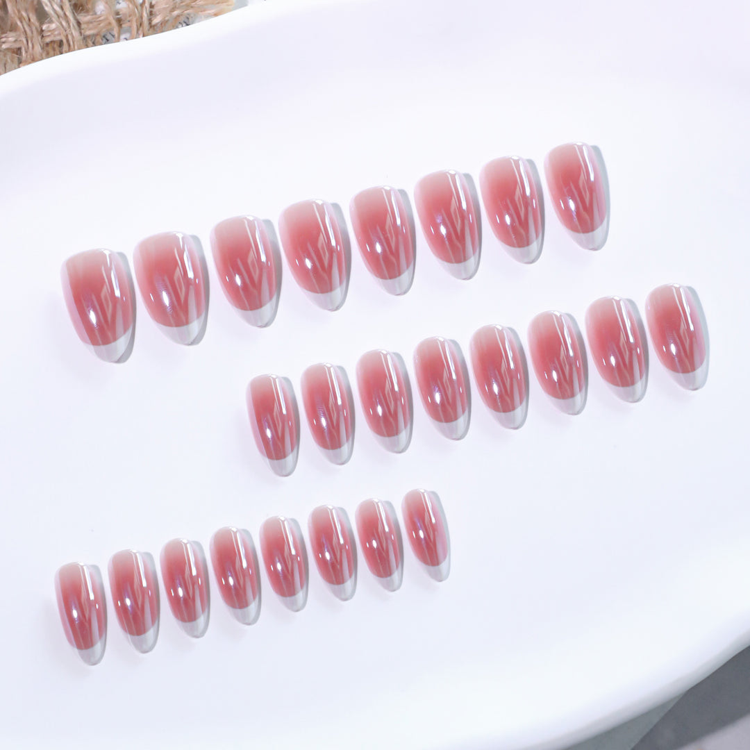 Elegant French-Tip Nail Extensions Kalsten