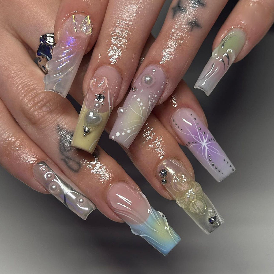 Creative artificial nails with 3D flower embellishments Kalsten