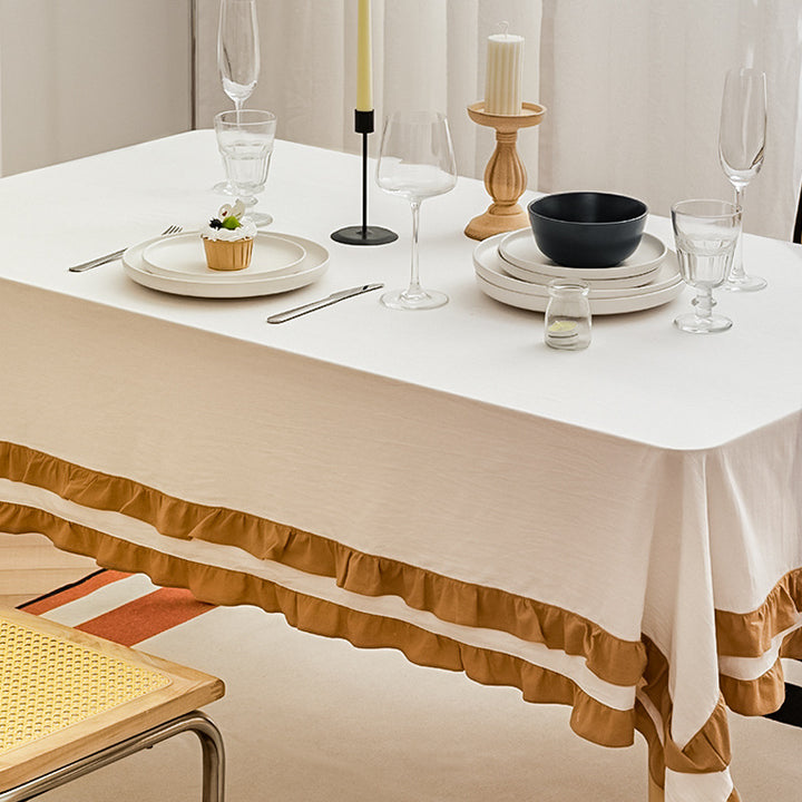 Rectangular tablecloth made of cotton-linen with double ruffle trim