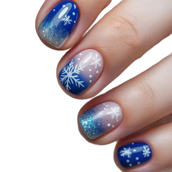 Winter-Themed Snowflake Nail Art Kalsten