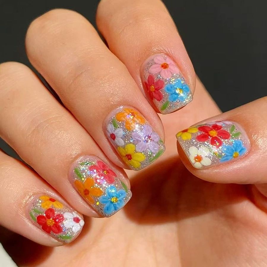 Floral-Inspired Acrylic Nail Art Kalsten