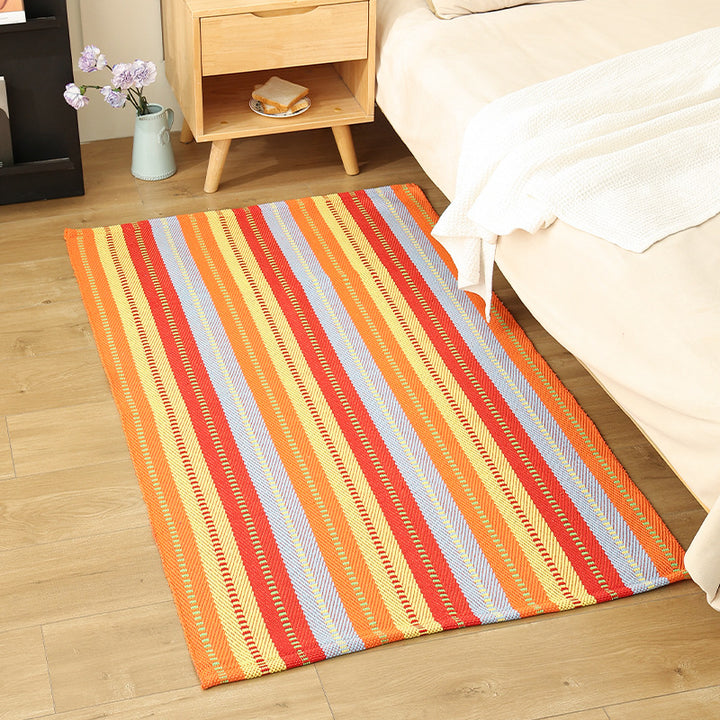 Modern flat-weave area rug with contrasting stripes and non-slip underside Kalsten