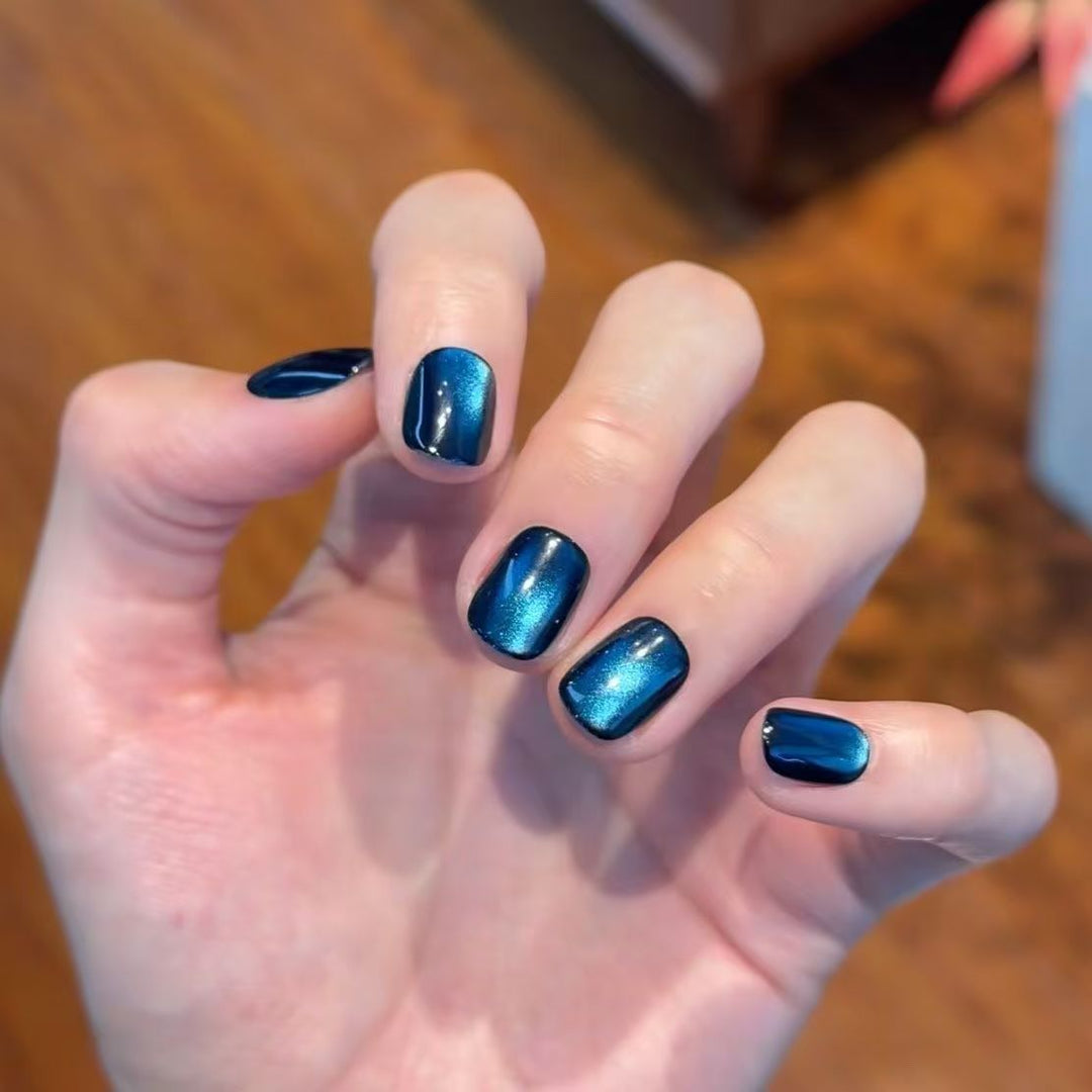 Glamorous Metallic Press-On Nails Kalsten