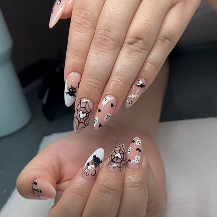 Halloween-Themed Press-On Nail Art Kalsten