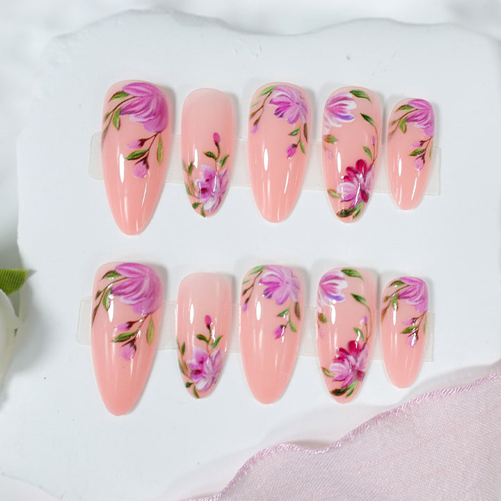 Artificial nail set with stylish floral design Kalsten
