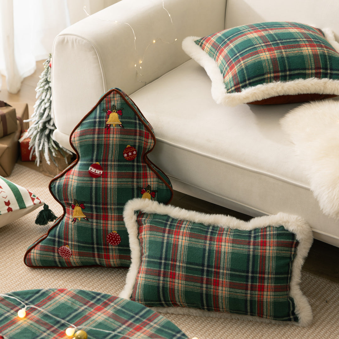 Christmas tree-shaped decorative pillow made of checked flannel with embroidered appliqués Kalsten
