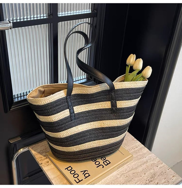 Padded Bast Bag with Decorative Leather Handles Kalsten
