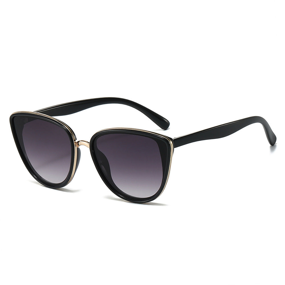 Fashion-Forward Triangular Frame Sunglasses Kalsten