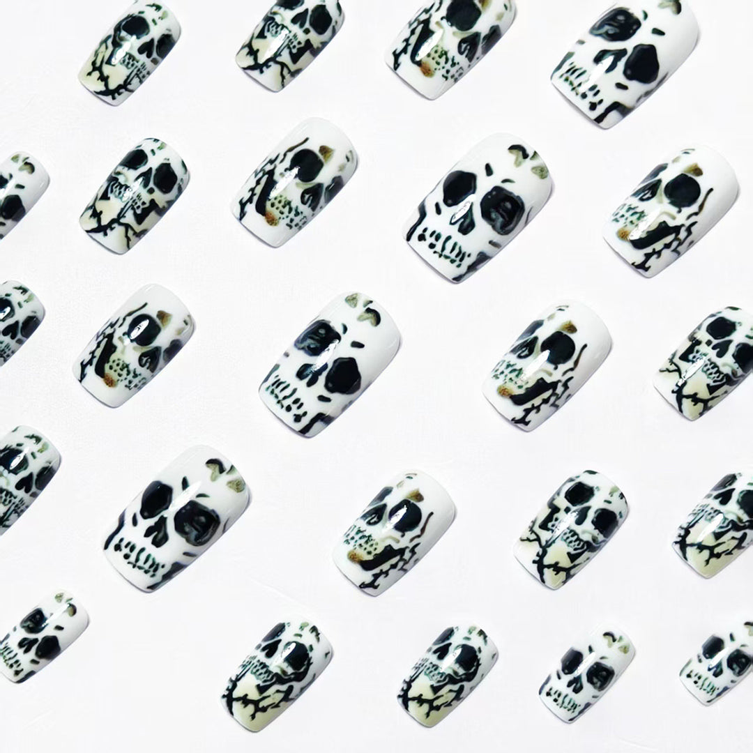 Creative artificial nails with lovingly detailed skull design Kalsten
