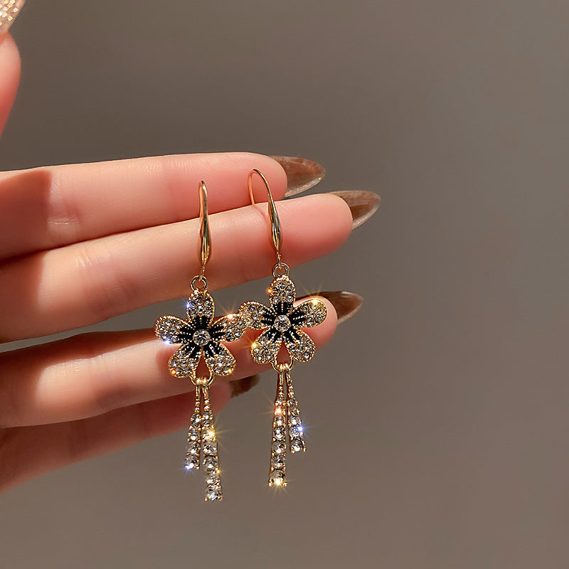 Floral Statet Earrings Kalsten
