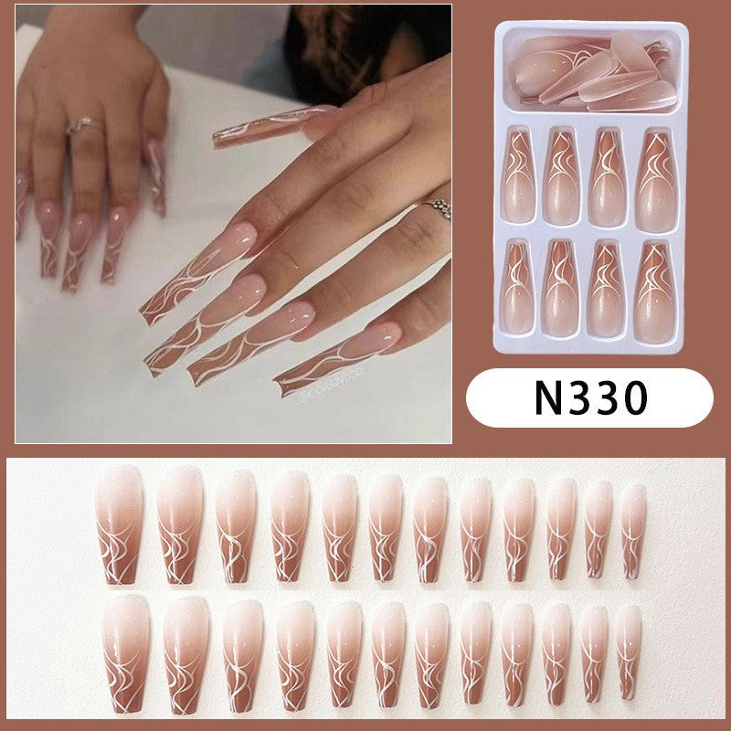 Stylish artificial nails with elegant patterns Kalsten