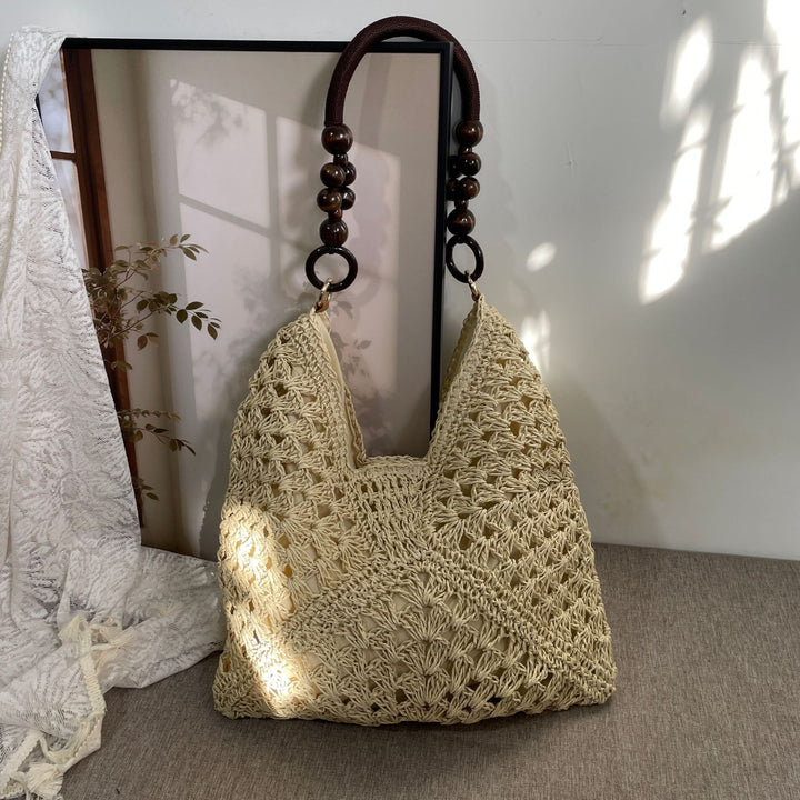 Hand-knotted shoulder bag with wooden handles Kalsten