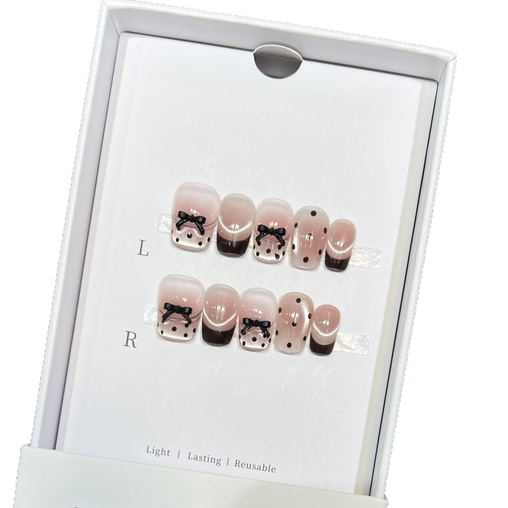 Whimsical Press-On Nail Art Set Kalsten