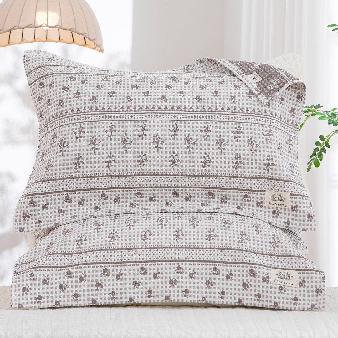 Women's pillowcase with modern checkered pattern Kalsten