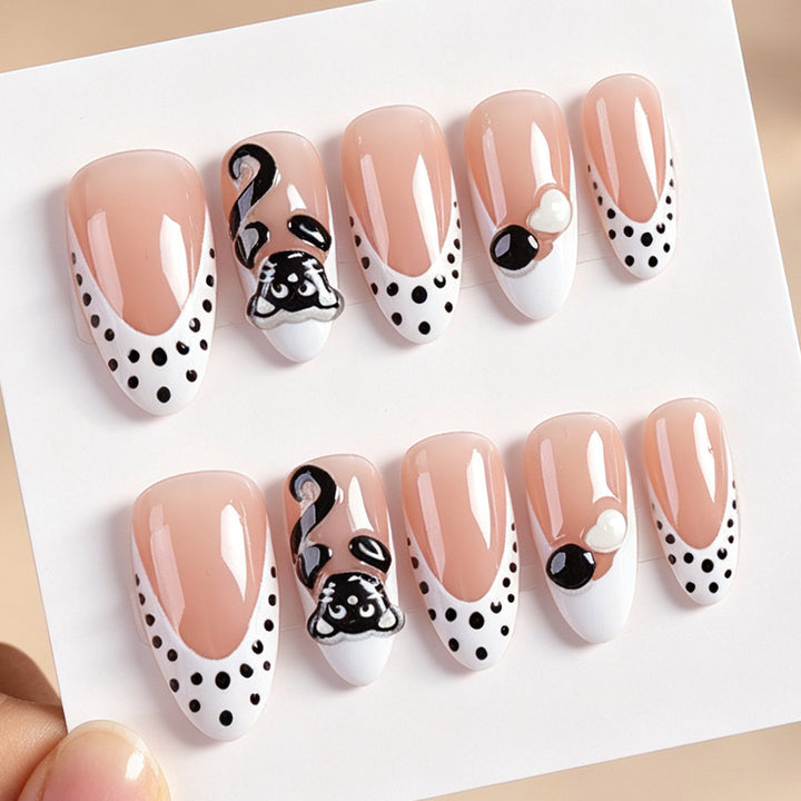 Creative nail art kit with cute animal motifs Kalsten