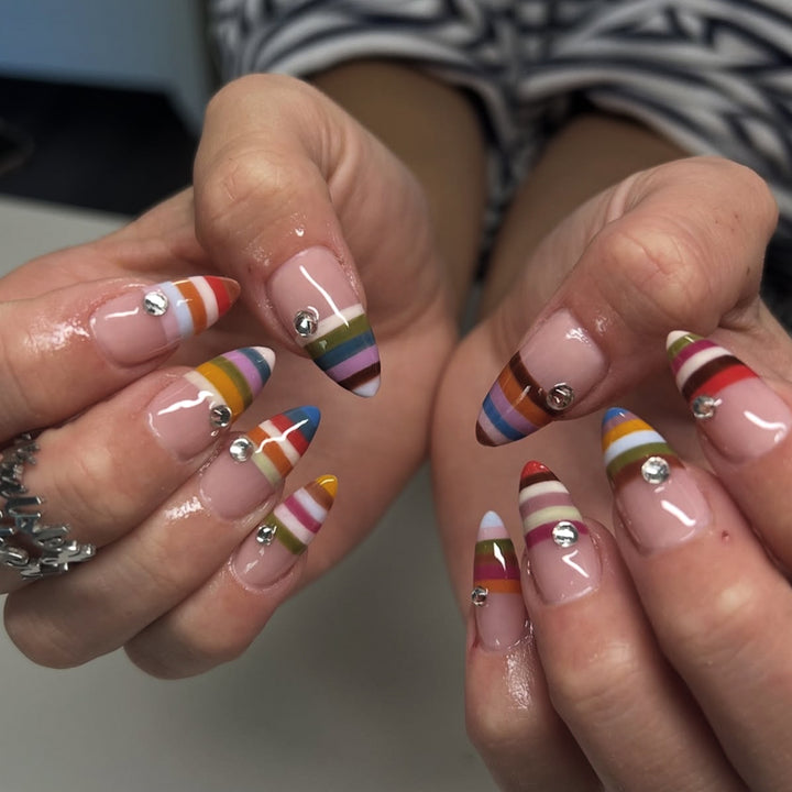 Artificial Nails in Modern Stripe Design Kalsten