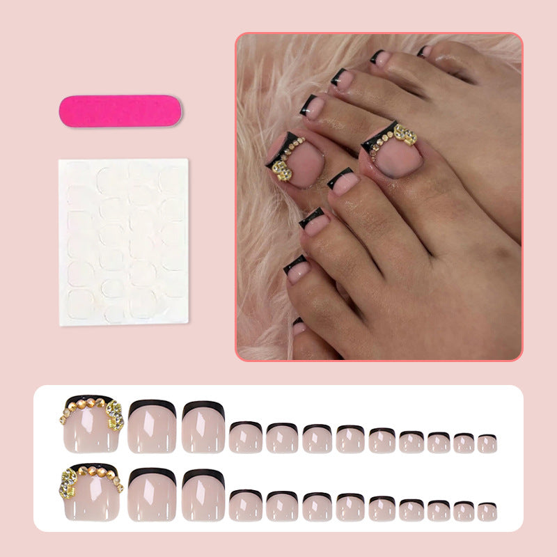 Nail art set with elegant embellishments Kalsten