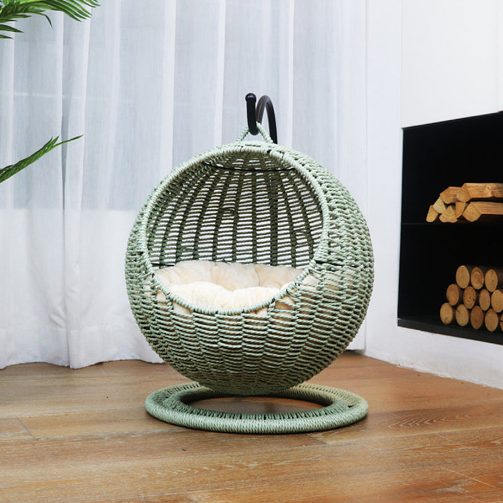 Comfortable hanging chair made of rattan Kalsten