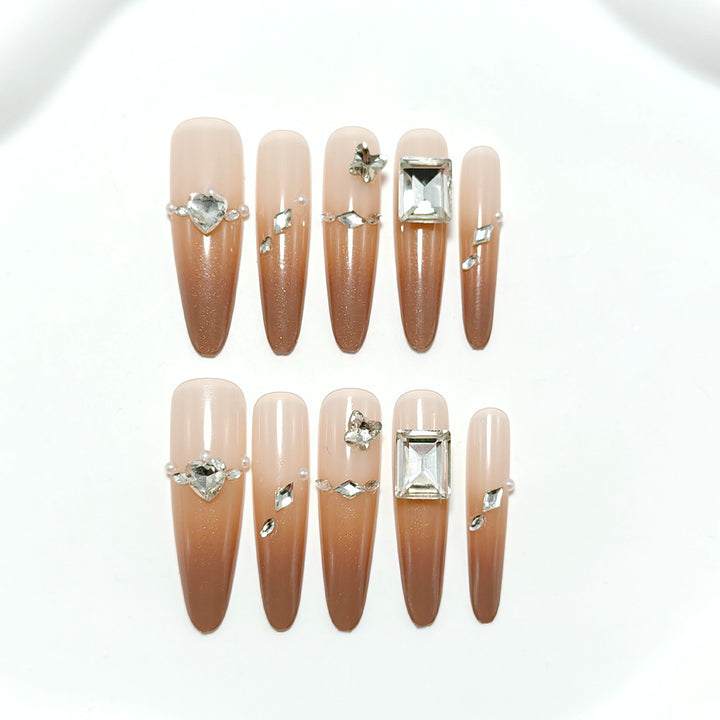 Acrylic nails with glamorous accents Kalsten