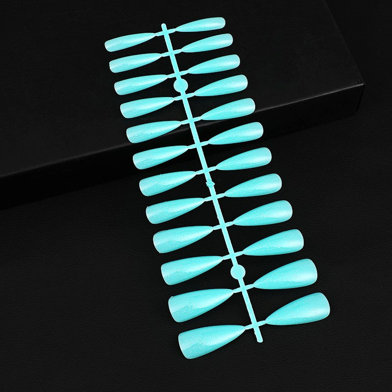 Glittering artificial nails in elegant design Kalsten