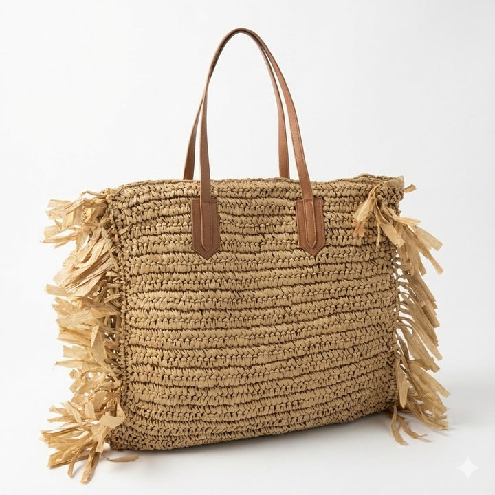 Stylish straw bag with fringed details Kalsten