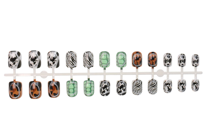 Nail art set with trendy animal patterns Kalsten