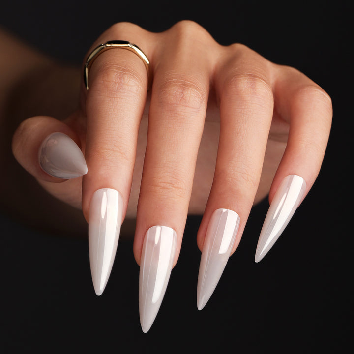 Elegant Stiletto Nails Kalsten