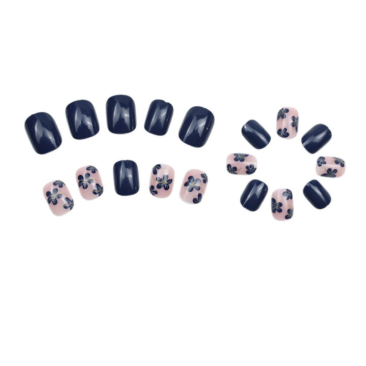 Artificial nails set with floral designs and shine finish Kalsten