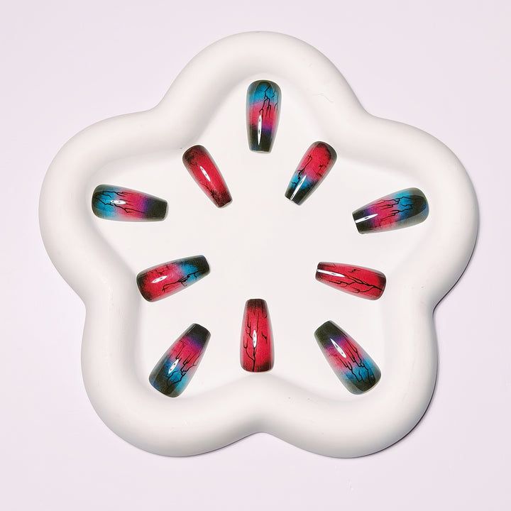 Trendy Artificial Nail Set with Gradient and Lacquer Effect Kalsten