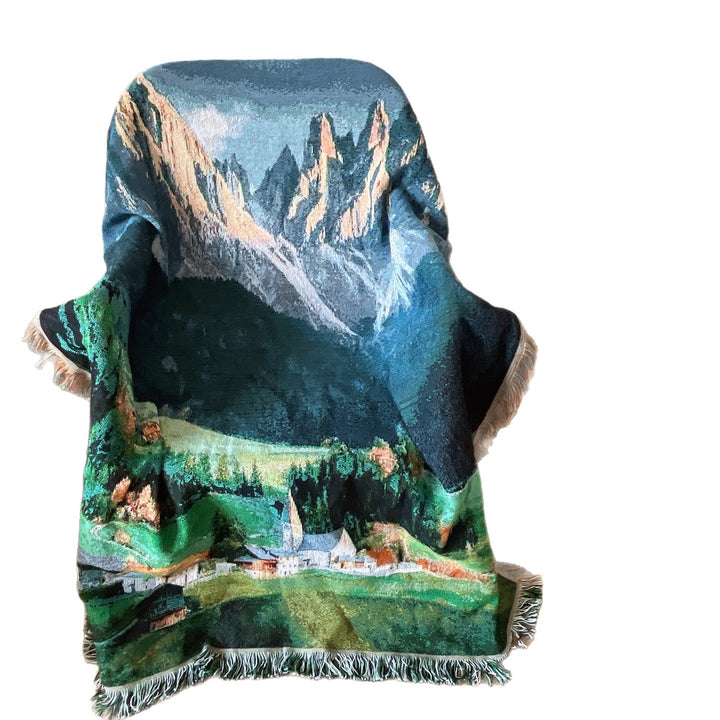 Scenic Patterned Throw Blanket