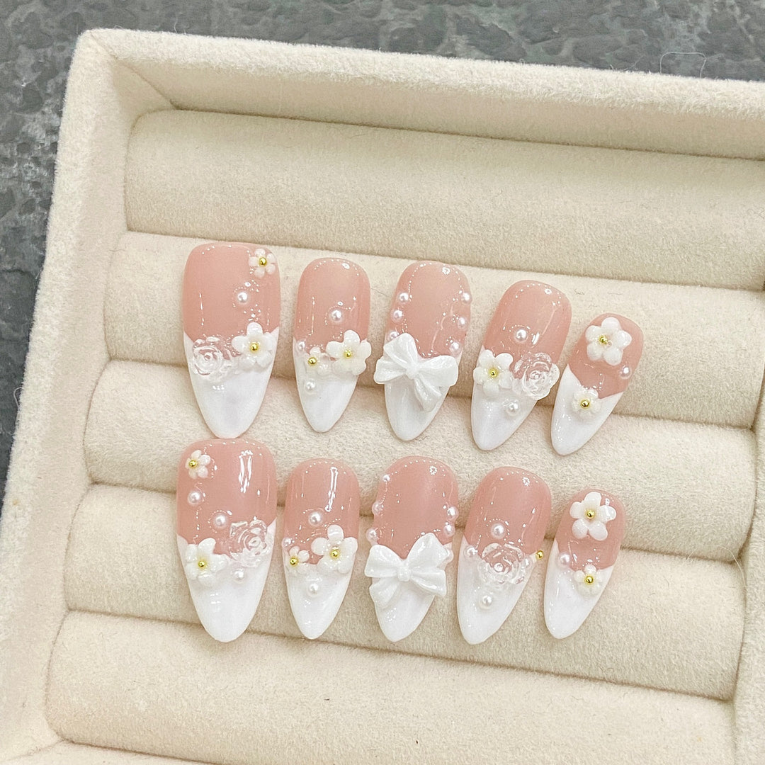 Elegant Artificial Nail Set with Floral Accents Kalsten