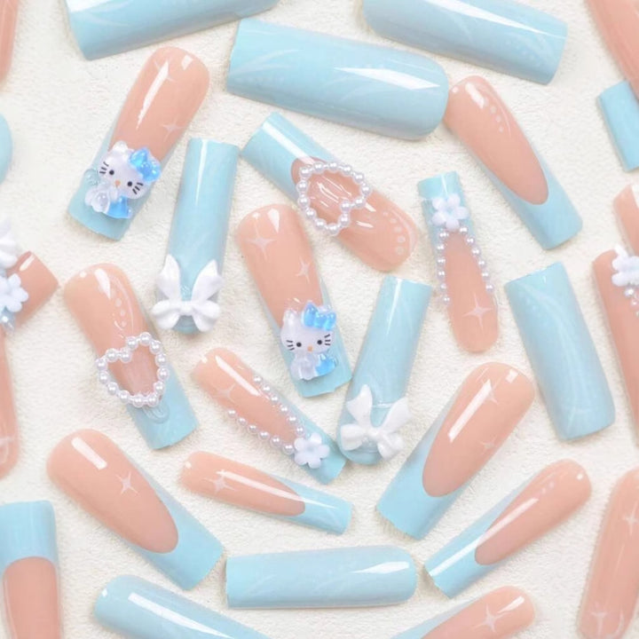Artificial nail set with playful 3D accents Kalsten
