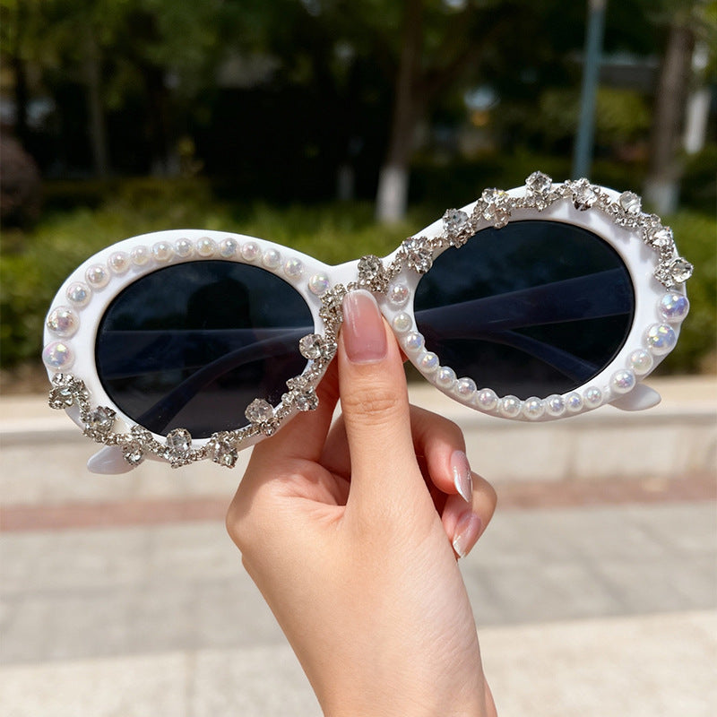 Elegant Pearl-Embellished Cat-Eye Sunglasses Kalsten