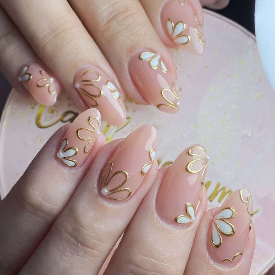Floral-Inspired 3D Nail Art Extensions Kalsten