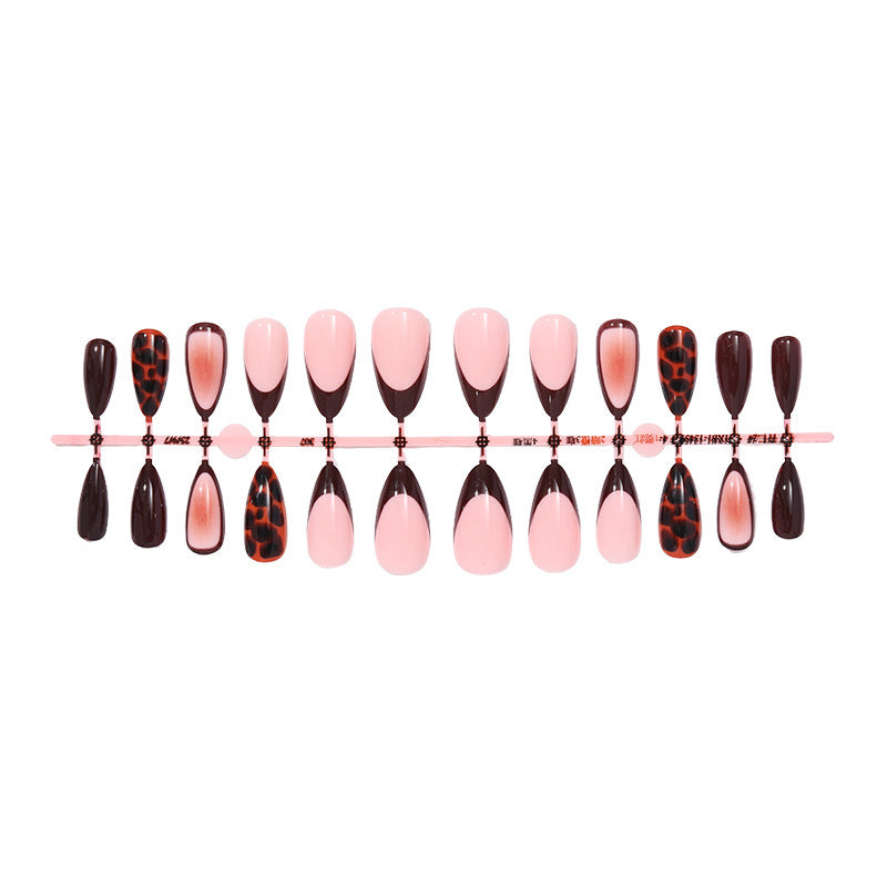 Acrylic nail set with elegant gradient and trendy animal motifs Kalsten