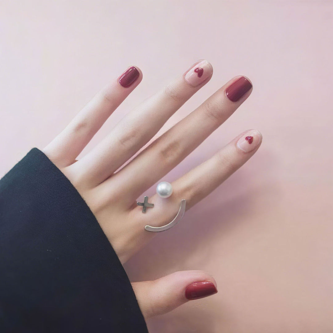 Elegant and Natural Nail Decoration Kalsten