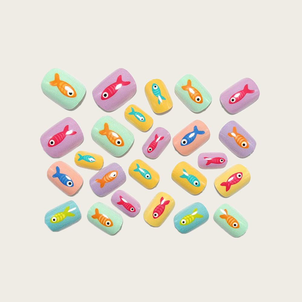 Creative artificial nails with playful fish design Kalsten