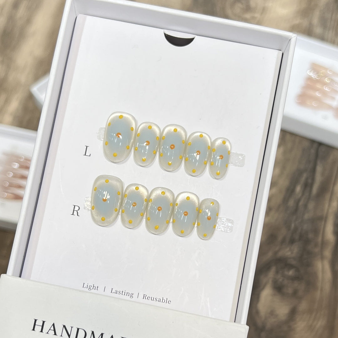 Handmade Press-On Nail Set with Artistic Floral Design Kalsten