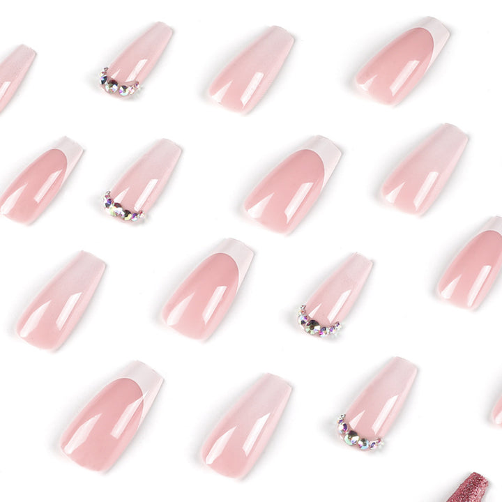 Glamorous artificial nails with rhinestone accents Kalsten