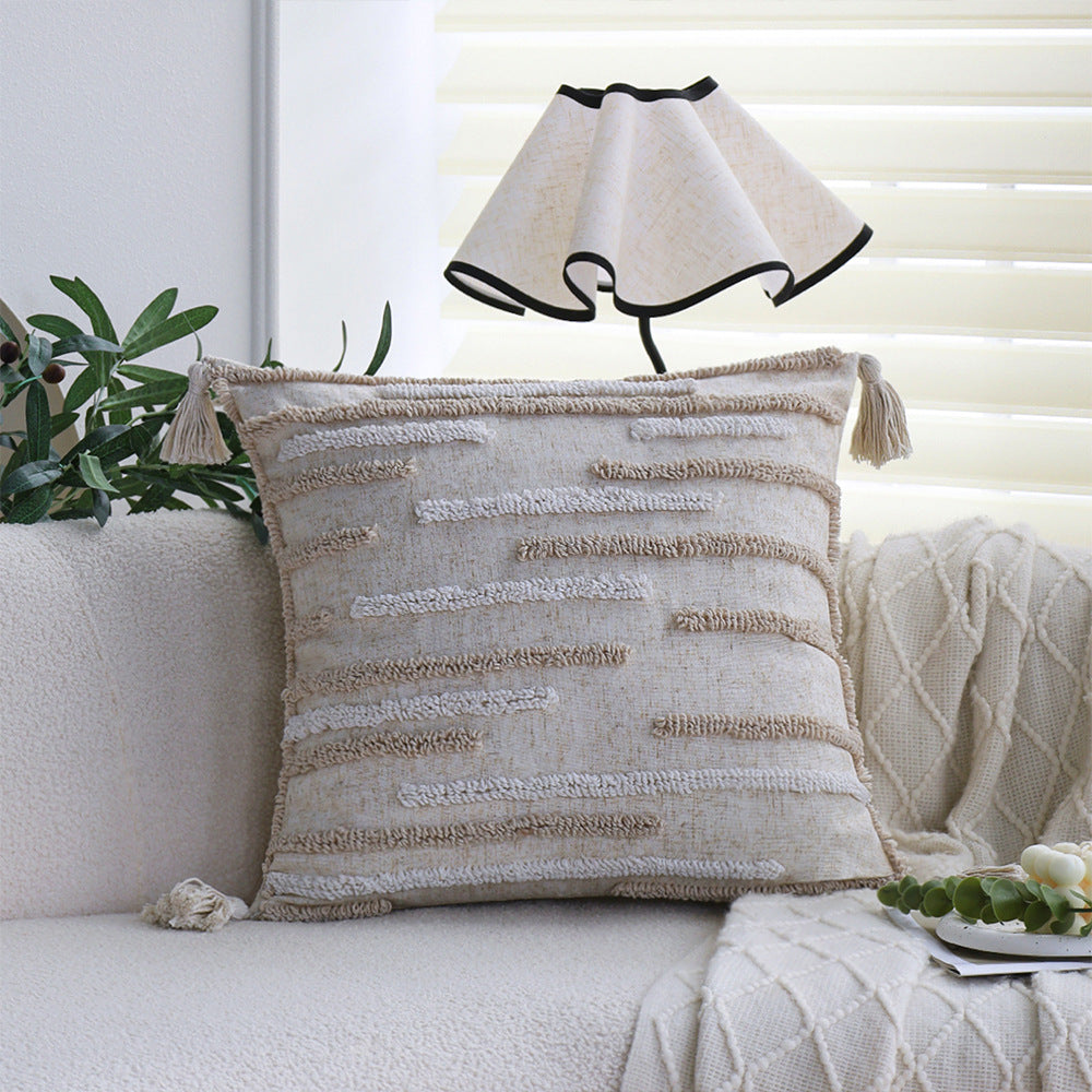 Square decorative cushion cover made of cotton-linen with hand-tufted stripe relief and corner tassels Kalsten