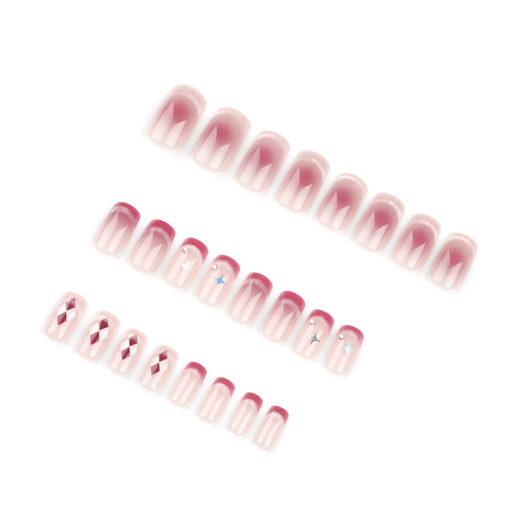 Glamorous nail art with high-gloss effect Kalsten