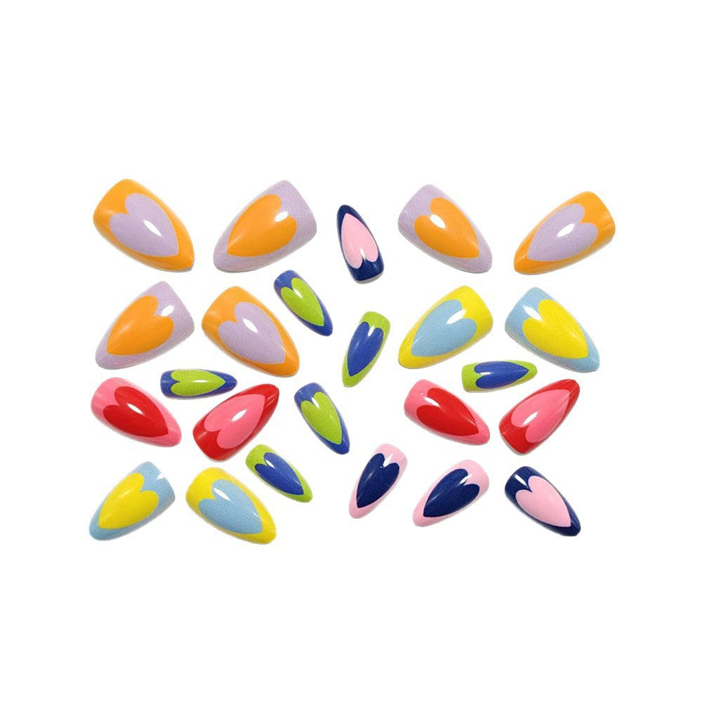 Artificial nails in modern heart design Kalsten